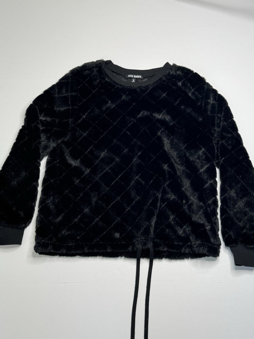 Steve Madden Women’s M Black Faux Fur Plush Quilted Pullover Drawstring Sweater
